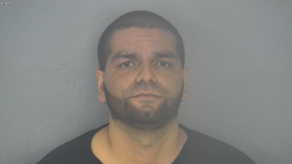 Arrest photo of ROBERT SANTOS DE JESUS